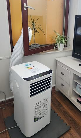 Customer with her POLIN PRO air conditioner